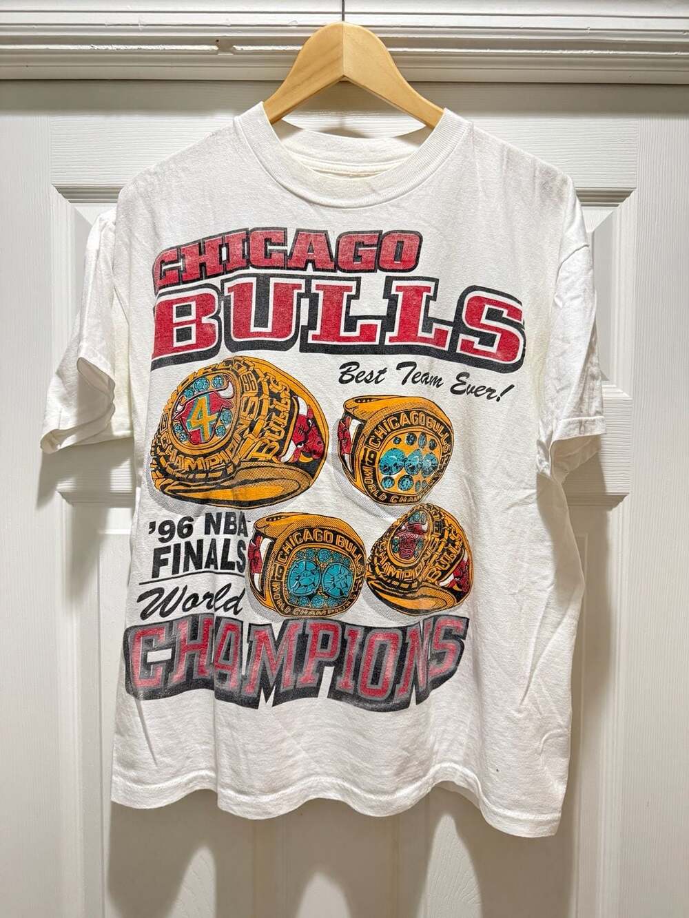 Vintage 1996 Chicago Bulls NBA Finals World Champions T-Shirt